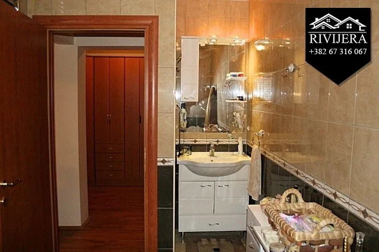 Sale, house, 450m², Kavač, Kotor