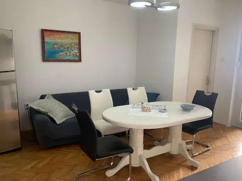 Izdavanje, dvosoban stan, 90m², Savski Venac, Beograd - image 7