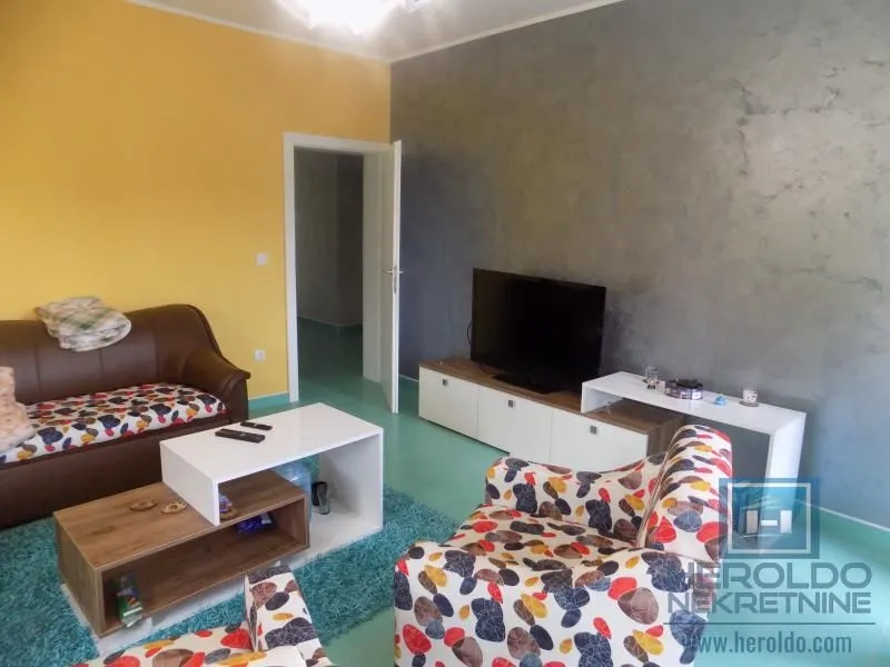 Sale, office space, 360m², Paraćin, Srbija