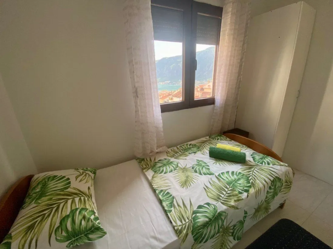 Prodaja, dvosoban stan, 51m², Dobrota, Kotor