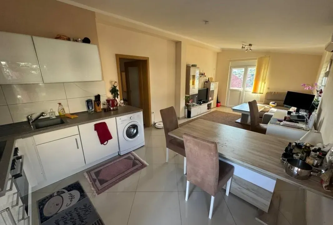 Rent, two bedroom apartment, 80m², Bjeliši, Bar