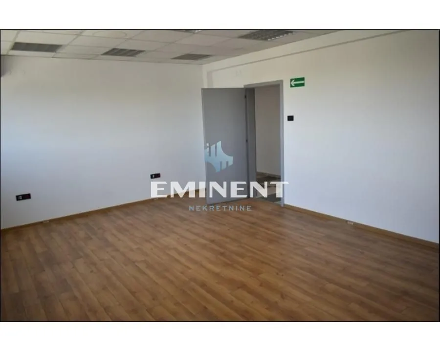 Rent, office space, 216m², Zemun Gornji Grad, Zemun Sve Podlokacije