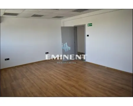 Rent, office space, 216m², Zemun Gornji Grad, Zemun Sve Podlokacije - image 5