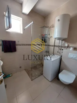 Izdavanje, kuća, 120m², Tološi, Podgorica - image 12