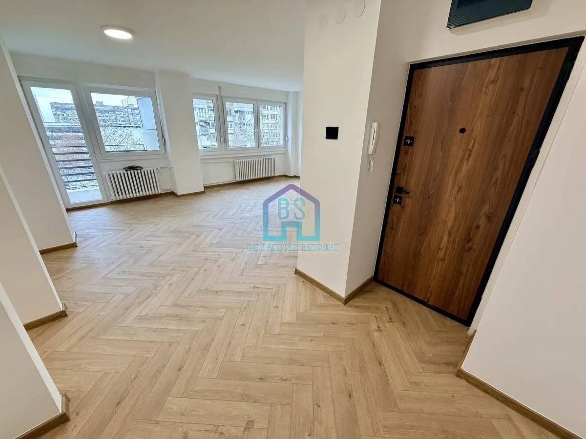 Prodaja, trosoban stan, 73m², Bulevar Oslobodjenja, Novi Sad Sve Podlokacije