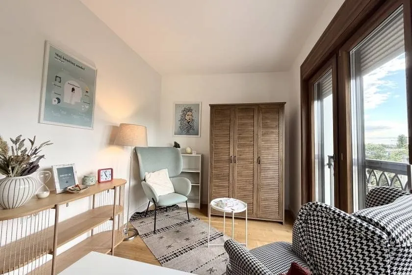 Izdavanje, četvorosoban stan, 81m², Dorćol Sve Podlokacije, Beograd