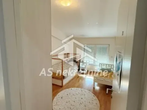 Izdavanje, četvorosoban stan, 157m², Savski Venac, Beograd - image 8
