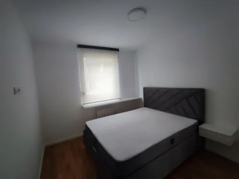 Izdavanje, trosoban stan, 68m², Višnjička Banja, Palilula Sve Podlokacije - image 5