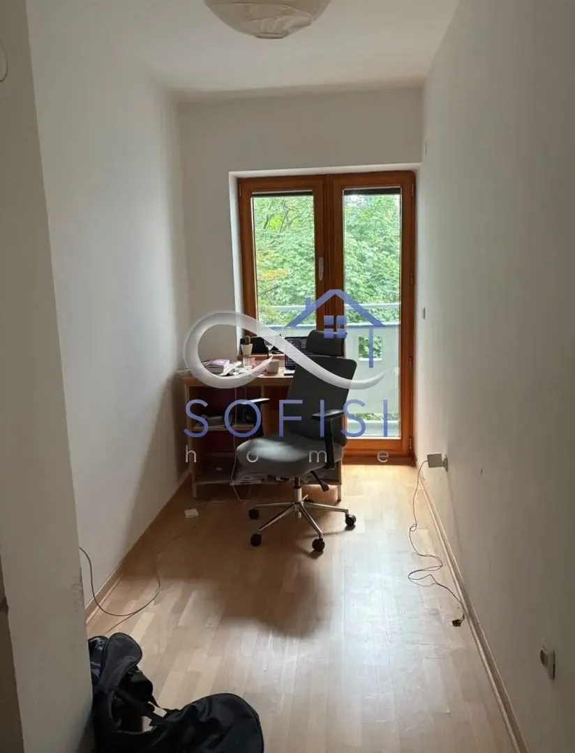 Izdavanje, trosoban stan, 94m², Centar, Novi Sad