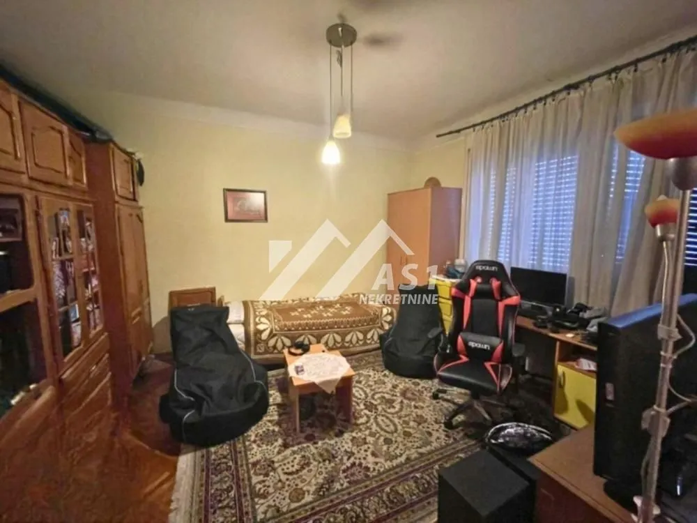 Prodaja, trosoban stan, 80m², Centar, Novi Sad