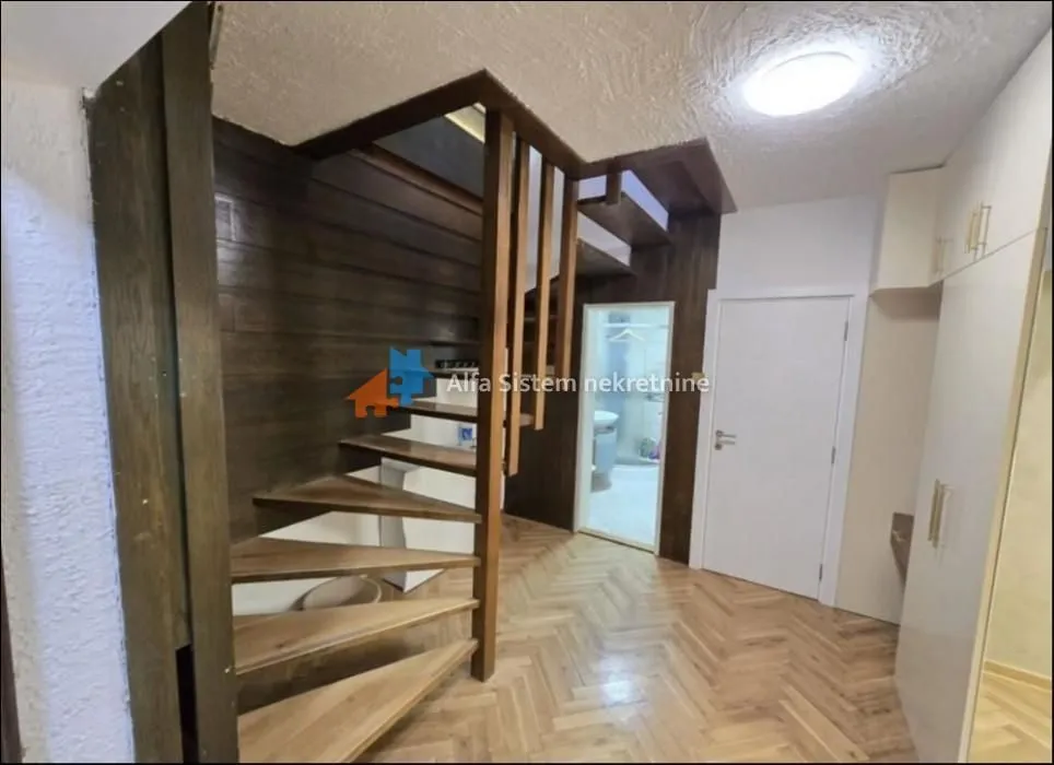 Izdavanje, kuća, 160m², Savski Venac, Beograd