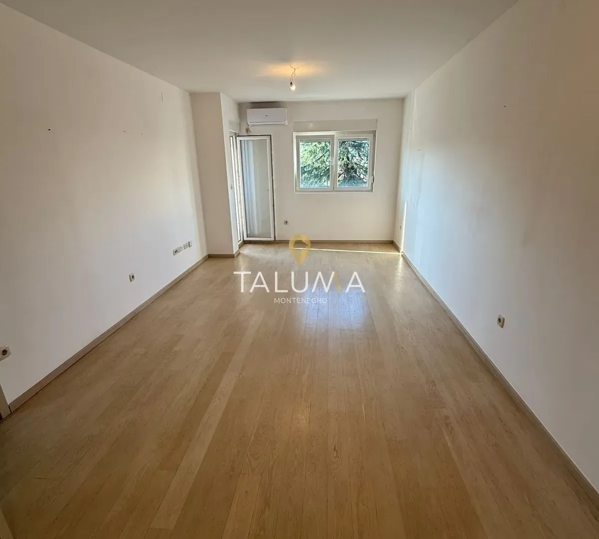 Izdavanje, dvosoban stan, 68m², City Kvart, Podgorica