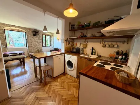 Prodaja, jednosoban stan, 39m², Perast, Kotor - image 1