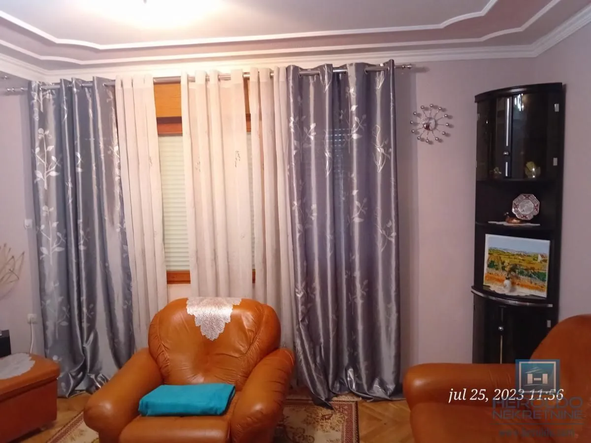 Sale, house, 180m², Centar, Ćuprija