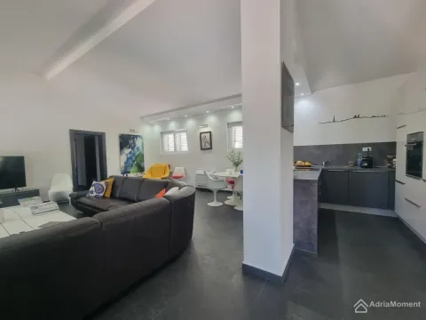 Sale, house, 239m², Kavač, Kotor - image 4
