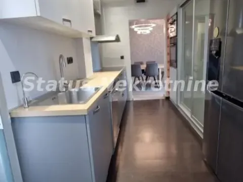 Izdavanje, četvorosoban stan, 116m², Novi Sad, Srbija - image 21