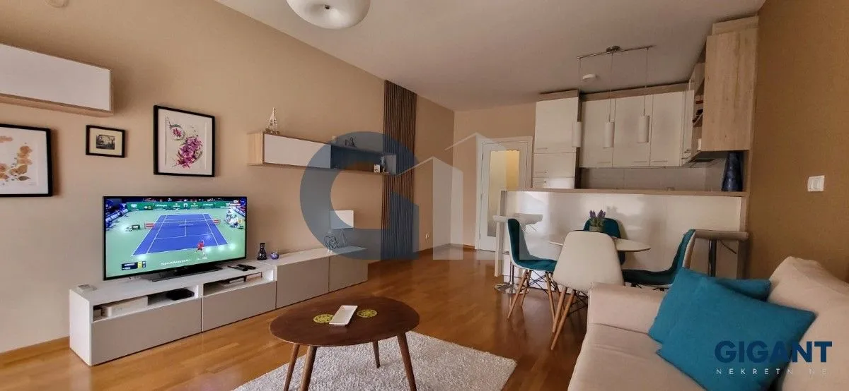 Izdavanje, jednosoban stan, 35m², Novi Beograd Sve Podlokacije, Beograd