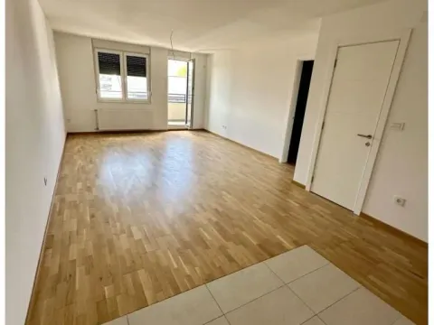 Prodaja, četvorosoban stan, 113m², Telep, Novi Sad Sve Podlokacije - image 1