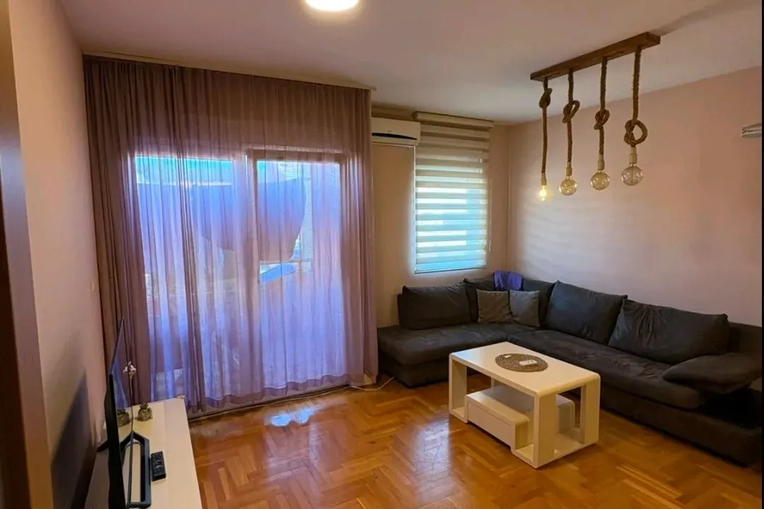 Izdavanje, jednosoban stan, 45m², Zabjelo, Podgorica