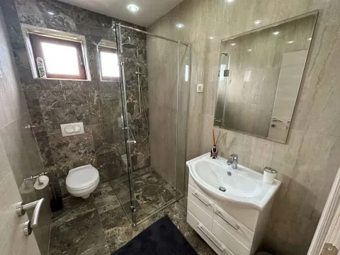 Rent, two bedroom apartment, 110m², Sveti Stefan, Budva - image 8
