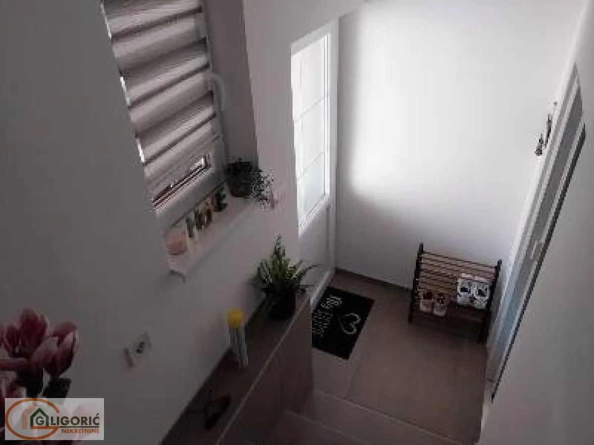 Sale, house, 80m², Cvetkova Pijaca, Zvezdara Sve Podlokacije