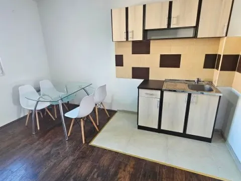 Rent, two bedroom apartment, 47m², Borča 1, Borča Sve Podlokacije