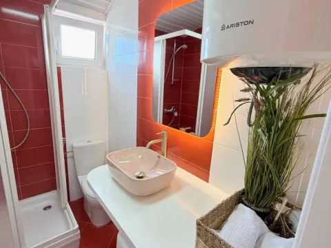 Prodaja, jednosoban stan, 26m², Petrovac, Budva - image 2