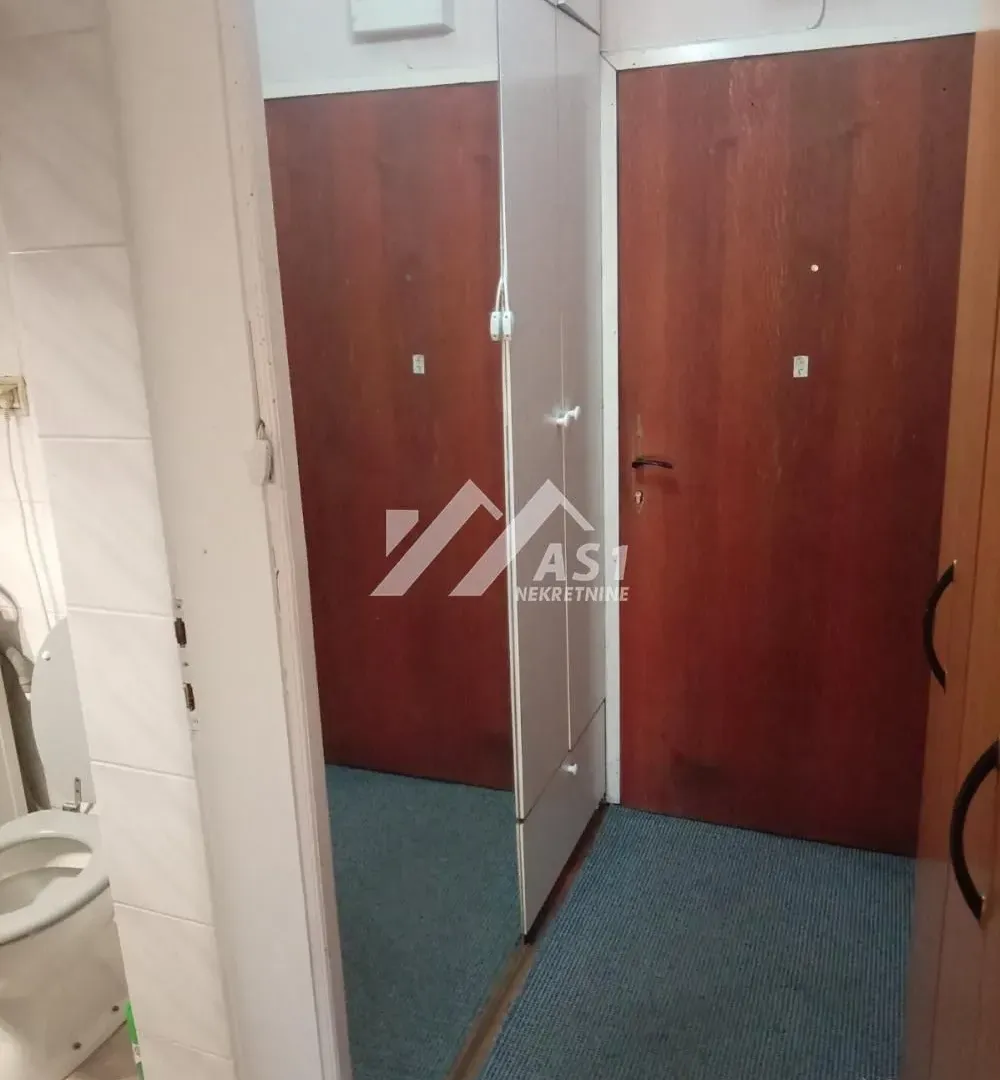 Prodaja, dvosoban stan, 36m², Avijatičarsko naselje, Novi Sad Sve Podlokacije