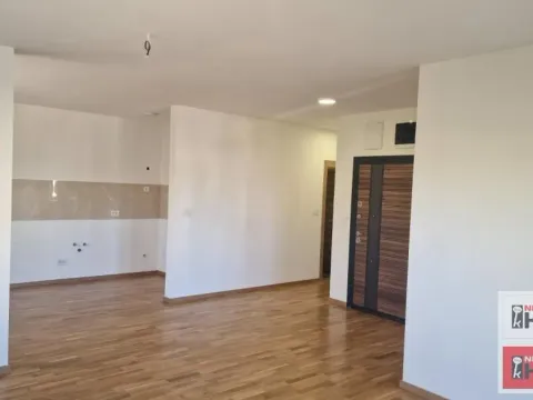 Prodaja, trosoban stan, 70m², Alibegovac, Petrovaradin - image 3