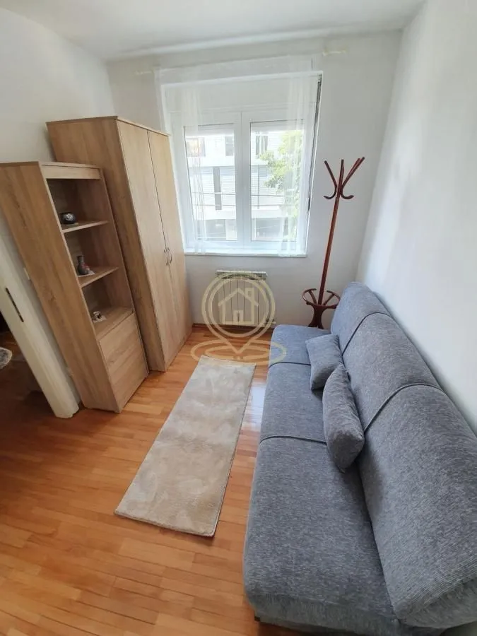 Rent, three bedroom apartment, 44m², Vračar Hram, Vračar Sve Podlokacije