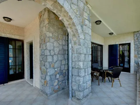 Prodaja, kuća, 235m², Kostanjica, Kotor - image 49