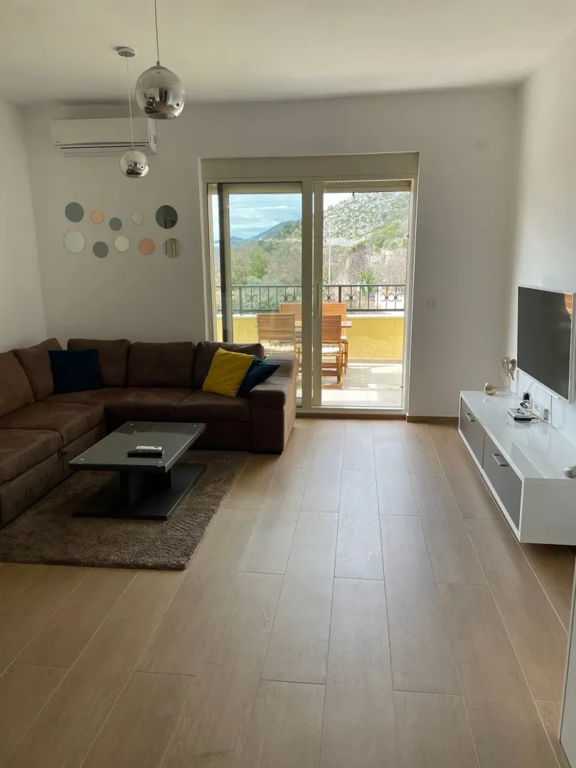 Izdavanje, jednosoban stan, 60m², Pržno, Budva