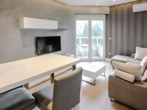 Prodaja, jednosoban stan, 44m², Budva, Crna Gora