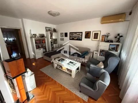 Rent, two bedroom apartment, 59m², Stari Grad, Beograd - image 2