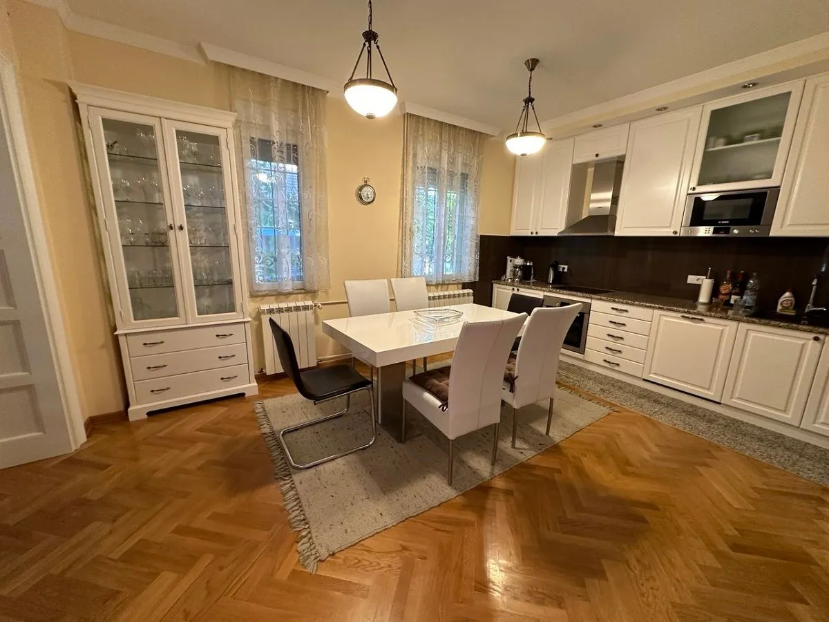 Prodaja, kuća, 250m², Altina, Beograd