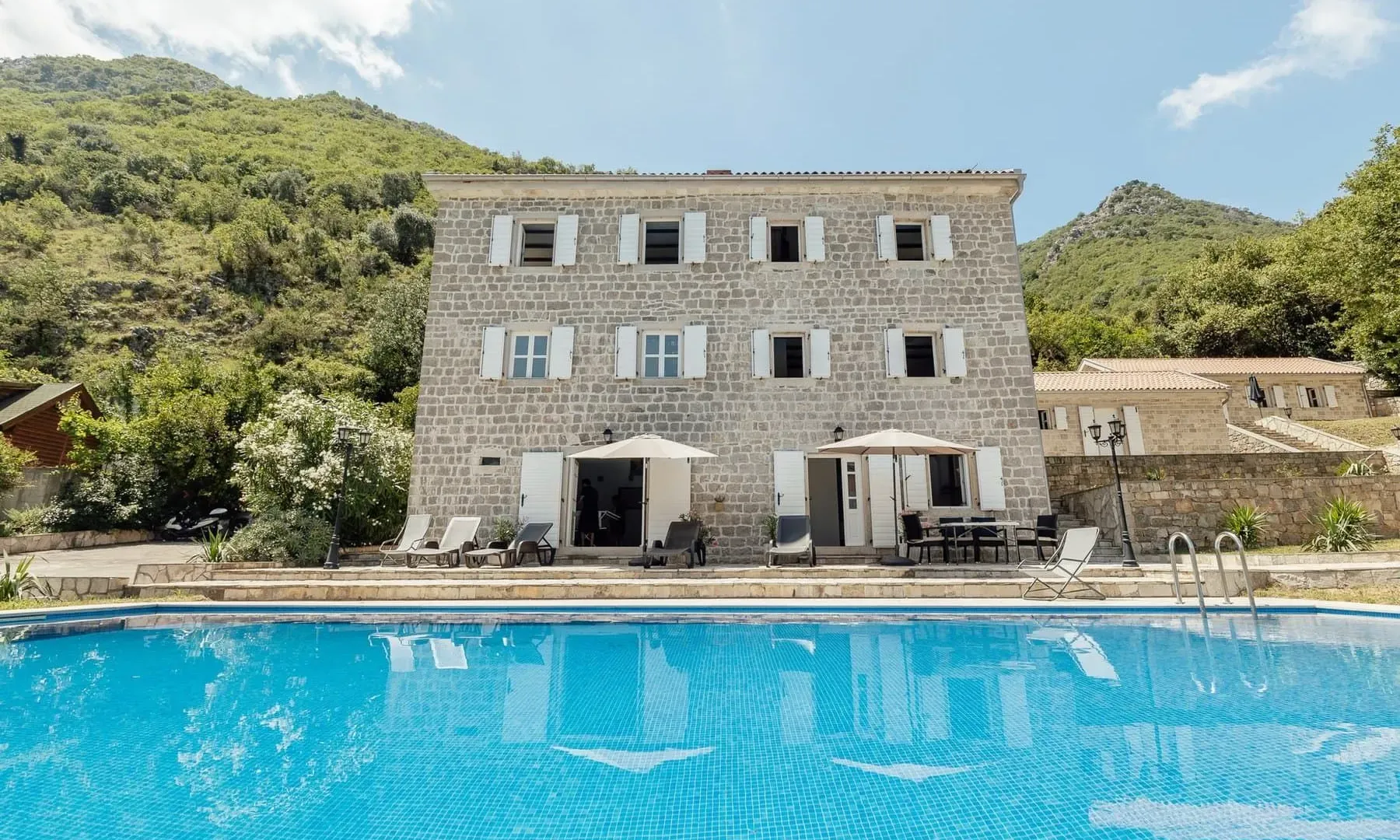 Sale, house, 800m², Prčanj, Kotor
