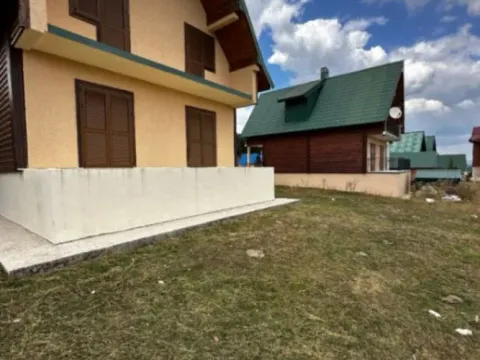 Prodaja, kuća, 200m², Motički gaj, Žabljak - image 8