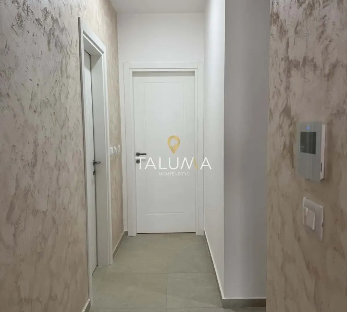 Sale, two bedroom apartment, 71m², Bečići, Budva