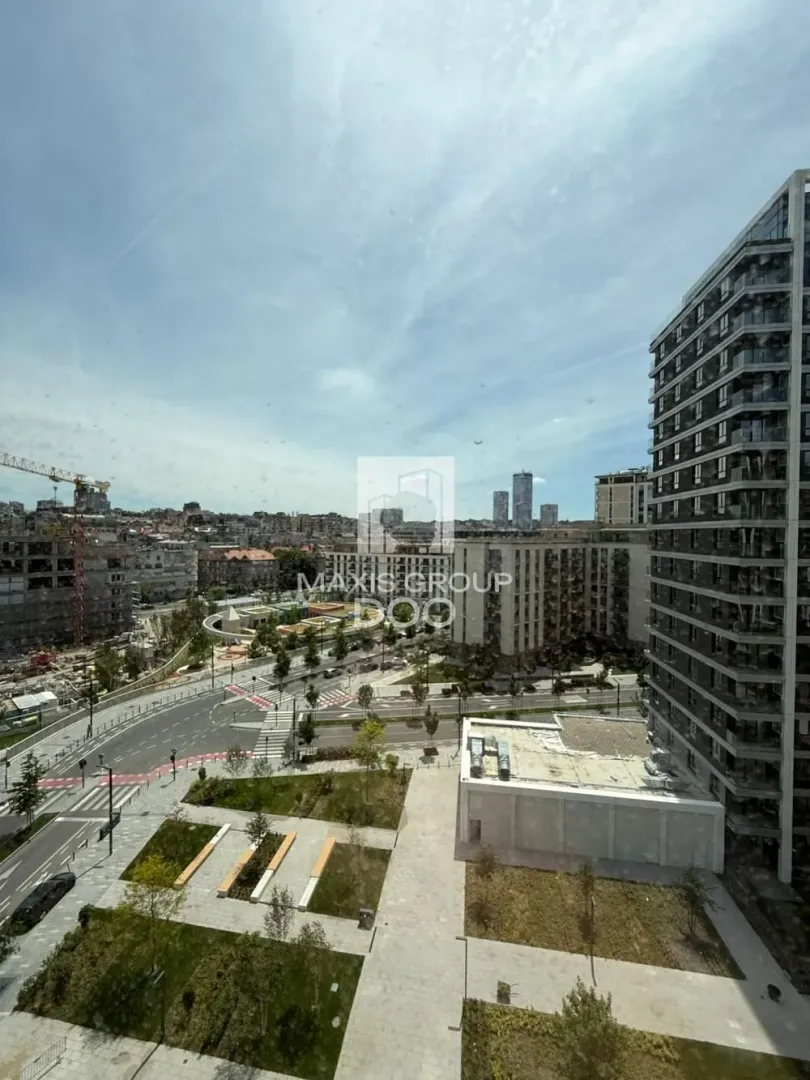 Izdavanje, trosoban stan, 80m², Savski Venac, Beograd