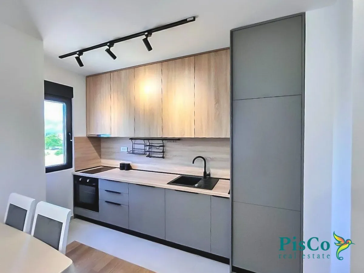 Izdavanje, dvosoban stan, 70m², City Kvart, Podgorica