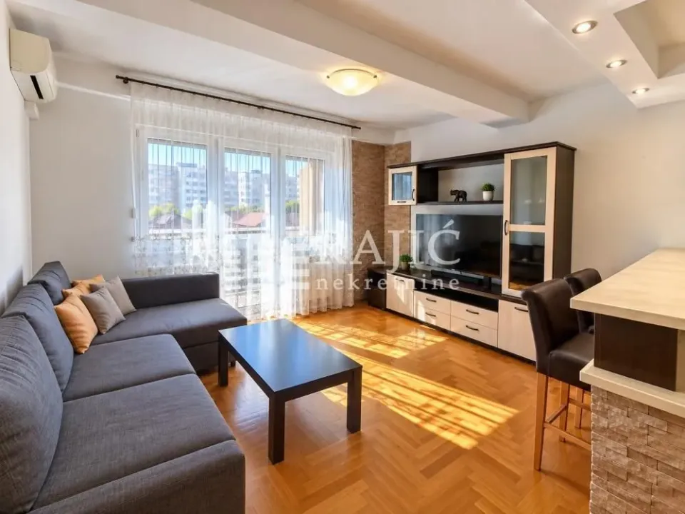 Izdavanje, dvosoban stan, 48m², Stari Grad, Beograd