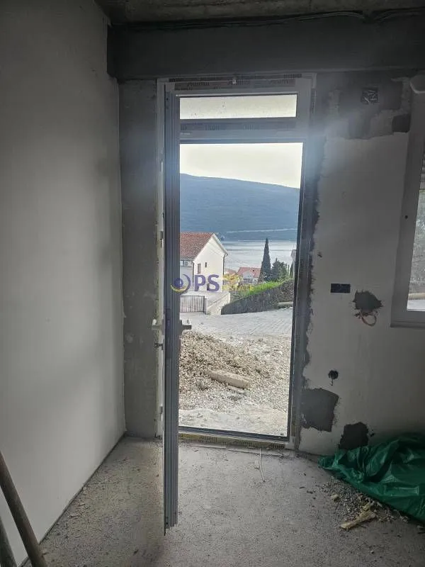Prodaja, dvosoban stan, 60m², Kumbor, Herceg Novi