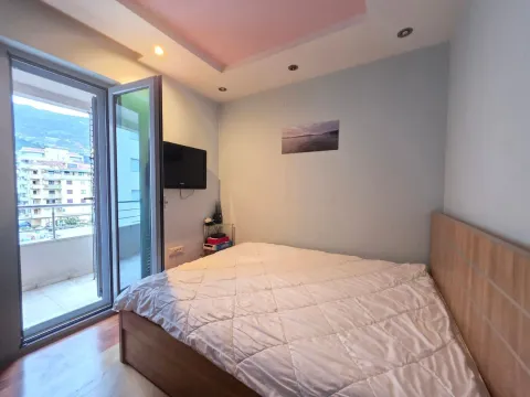 Rent, two bedroom apartment, 86m², Budva, Crna Gora - image 6