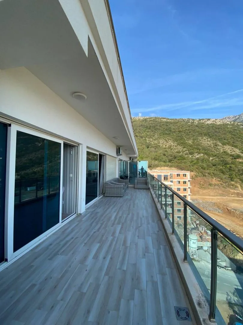 Sale, three bedroom apartment, 125m², Bečići, Budva