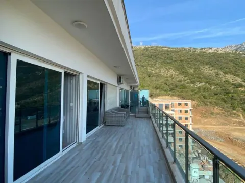 Prodaja, trosoban stan, 125m², Bečići, Budva - image 9