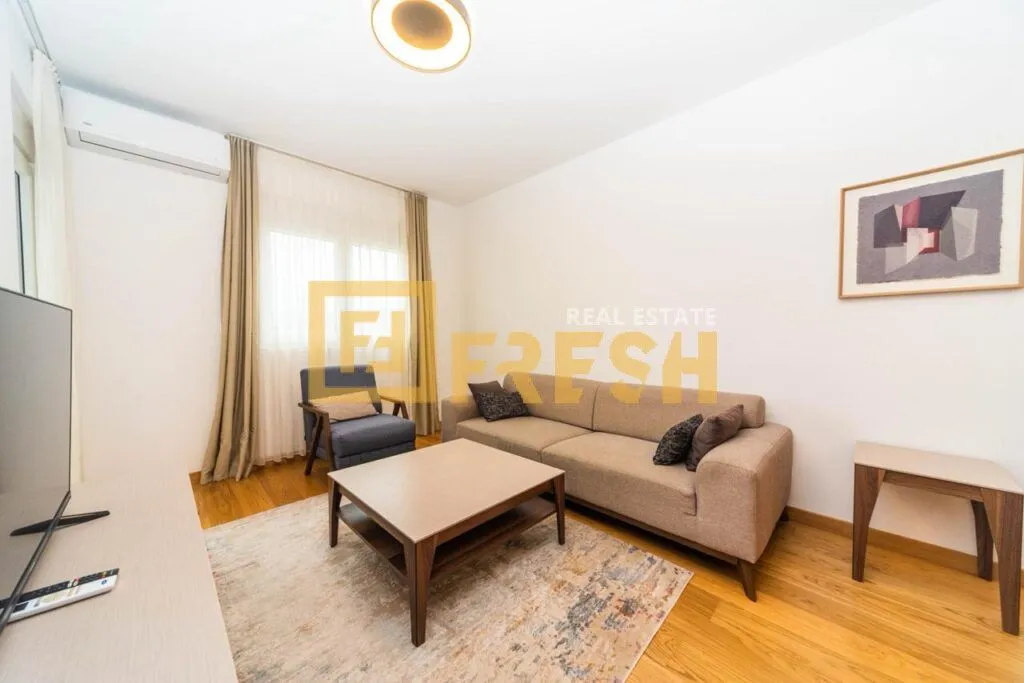 Izdavanje, jednosoban stan, 44m², City Kvart, Podgorica