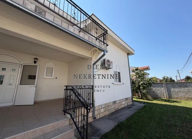 Rent, house, 350m², Zlatica, Podgorica