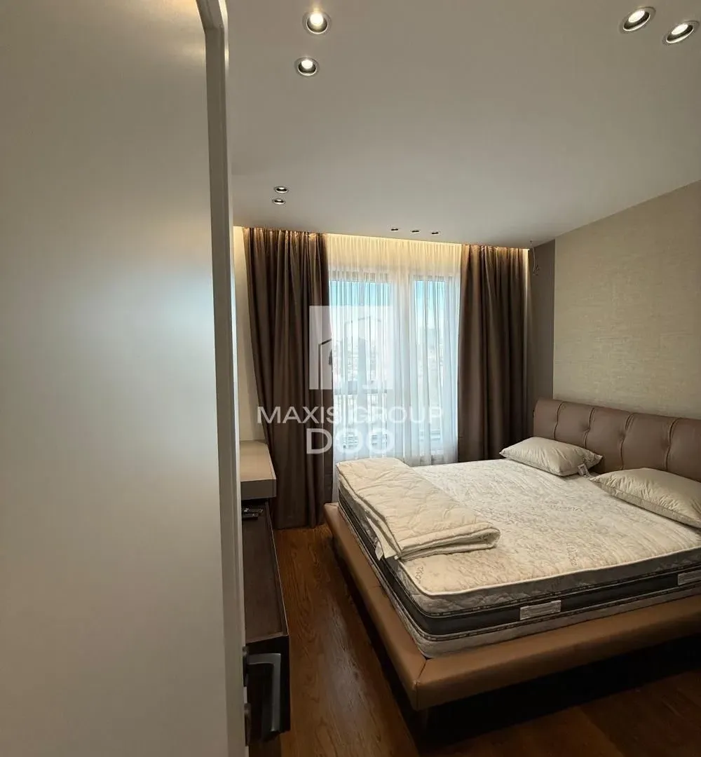 Rent, three bedroom apartment, 90m², Savski Venac, Beograd
