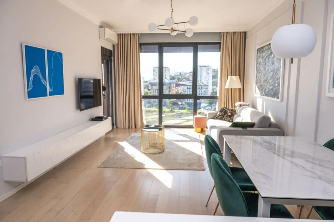 Izdavanje, jednosoban stan, 47m², Centar, Podgorica