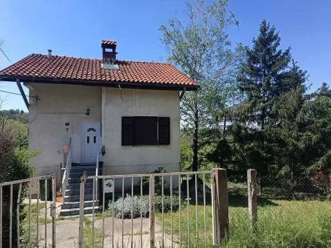 Kuća in Brestovik
